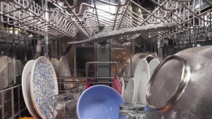 máy rửa bát có tốn nước không