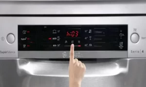 máy rửa bát báo hết muối
