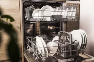 cách xếp bát đĩa đúng cách vào máy rửa bát