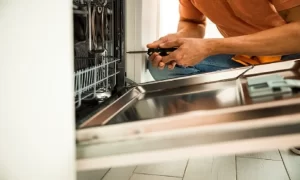 máy rửa bát rung lắc mạnh khi rửa