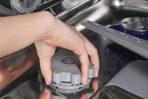 cách đổ muối vào máy rửa bát bosch
