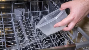 Máy rửa bát có rửa được đồ nhựa không