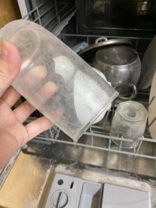 Máy rửa bát rửa không sạch 