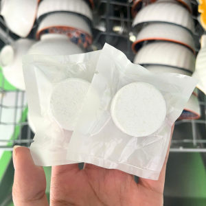 viên rửa nằm trong túi hoặc lớp vỏ nhựa dày như viên Satos thì bạn cần bóc ra 